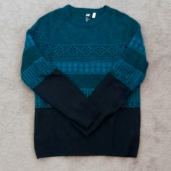 Sweater - Picture 1 of 1